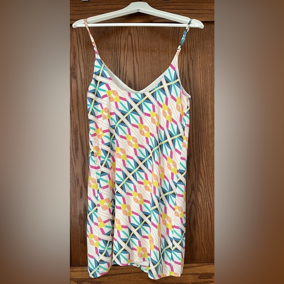 Everly shift dress medium - Picture 3 of 10